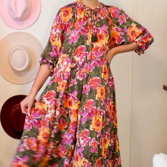 NWT Easel Tiered Maxi Dress in Fall Floral Size SMALL - Picture 1 of 7